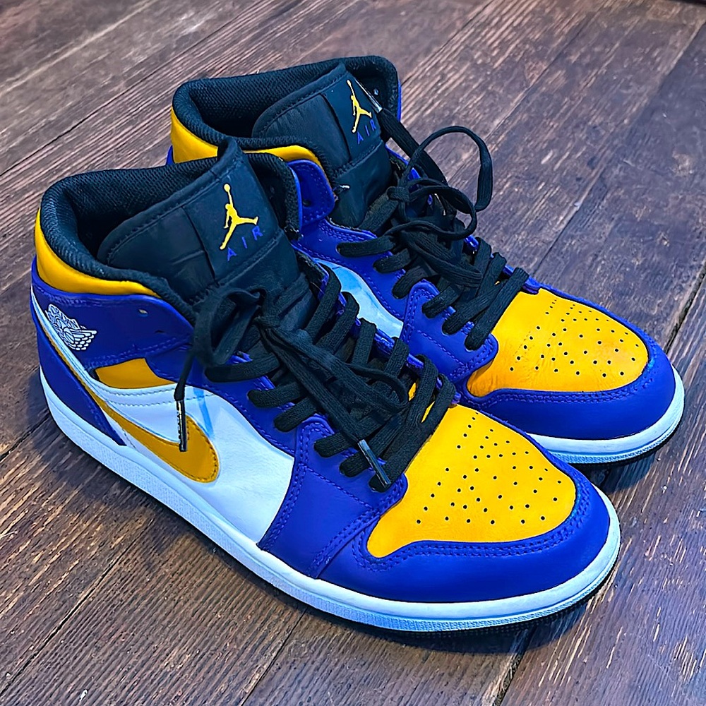 Jordan 1 Mid Lakers - 8.5